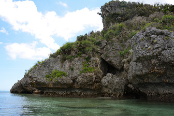 岩と海