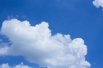 Naklejka na ściany i meble the cloud and blue sky, the cloud and sunlight shining