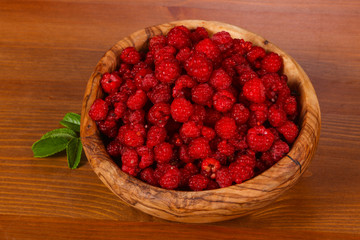 Wild raspberry in the bowl
