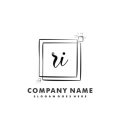 RI Initial beauty monogram logo vector