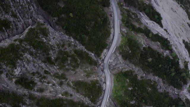 Gebirgsstra&szlig;e in Tirol (Lechtaler Alpen, Hahntennjoch)