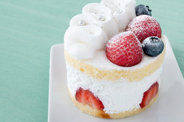 Strawberry and blueberry cake