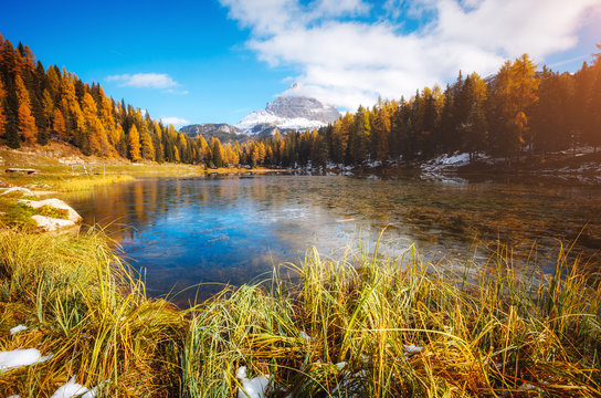 Scenic image of the lake Antorno in National Park Tre Cime di Lavaredo. Location Dolomiti alps, Italy, Europe.