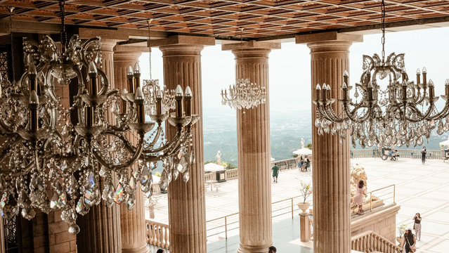 Temple Of Leah, Chandelier