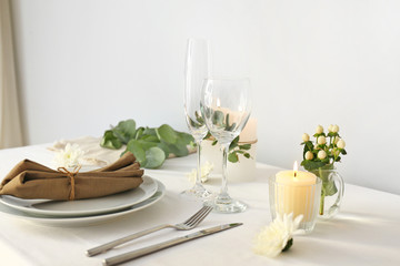 Beautiful table setting with floral decor