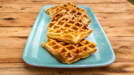 Leckere frische selbstgemachte Waffeln schmecken köstlich