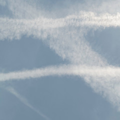 How much pollution does transportation in the air generate? Concepts for climate change.