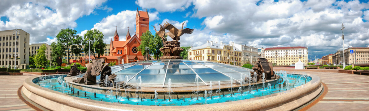 Площадь Независимости в Минске Памятники, Город, Минск