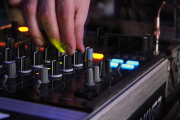 dj mixer