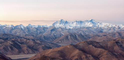 Zonsopgang boven Cho Oyu en Gyachung Kang, Himalaya, Tibet, China