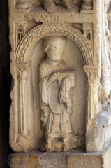 Deacon, bass relief by followers of Wiligelmo, Princes’ Gate, Modena Cathedral, Italy 