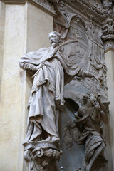 Obraz premium Statue of Saint in the church of Saint Vitale. Parma. Emilia-Romagna. Italy.