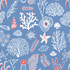 Sea set seamless pattern with seashells, corals, alga and starfishes. Marine background.