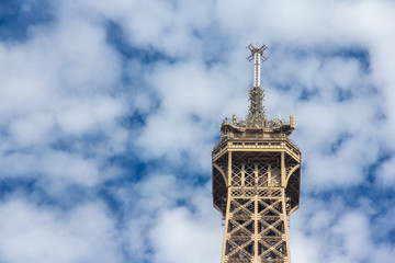 Fototapeta na wymiar Eiffel Tower Tip