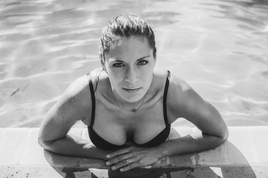 Summertime is Swimming Pool time for this topmodel