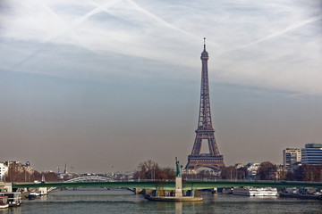 Fototapeta na wymiar Eiffel Tower and Grenelle bridge - Paris, France