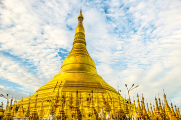 Shwedagon Pagode in Yangon