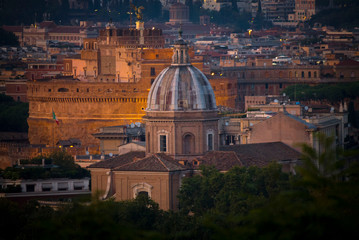 Fototapeta na wymiar view of Rome by night
