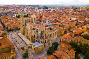 Aerial view of Leon Catholic Cathedral - obrazy, fototapety, plakaty