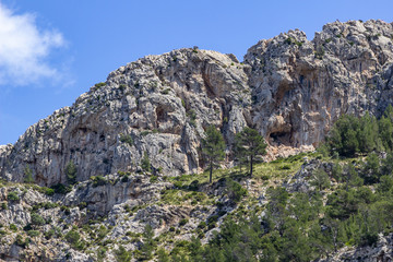 Fototapeta na wymiar Bergrücken, Felsen auf der Halbinsel La Victoria, Mallorca