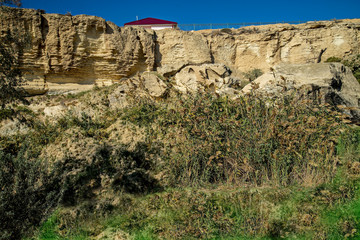 Каменистый берег Каспия. Актау