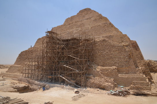 SAQQARAH PYRAMIDE A DEGR&Eacute;S DU PHARAON DJESER 2700 AV J.C EGYPTE 