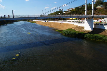 Obraz premium bridge over the river