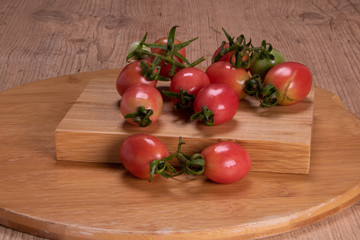  cherry tomatoes