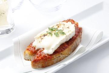 pincho aperitivo tapa de jamón y queso