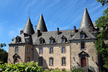 Fototapeta na wymiar Château féodal de Lubersac