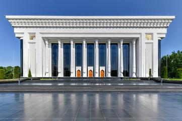 Fototapeta premium Palace of International Forums - Tashkent, Uzbekistan