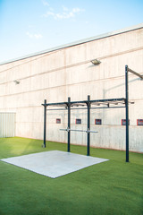 place to do workout with bars in a sunny day