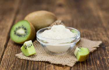 Kiwi ground (slective focus)