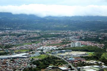 Heredia: Paseo de Las Flores, Pricesmart y Universidad Latina en Costa Rica