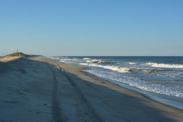Empty beach in Pea Island National Wildlife Refuge on the Outer Banks of North Carolina - obrazy, fototapety, plakaty