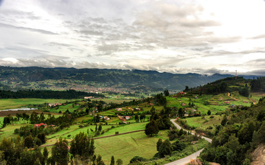Fototapeta na wymiar village of Paipa betwen the mountains of Boyacá department in Colombia