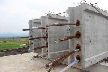the structure of the bridge girder on the toll road
