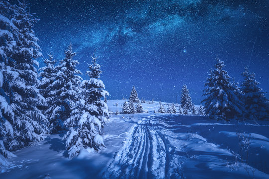 Milky Way Snow Images – Browse 19,972 Stock Photos, Vectors, and ...