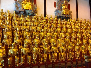 gold temple in China 