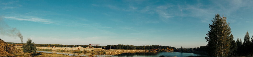 Fototapeta na wymiar panorama of the river and blue sky