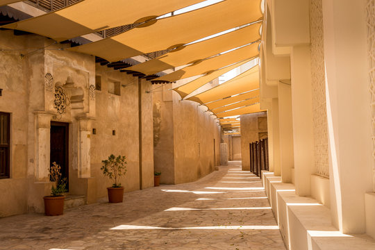 Old Dubai. Traditional Arabic streets in historical Al Fahidi district, Al Bastakiya. Dubai, United Arab Emirates.