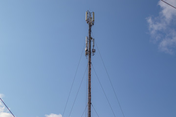 Cellular repeater, mast for broadcasting wireless communication and the Internet