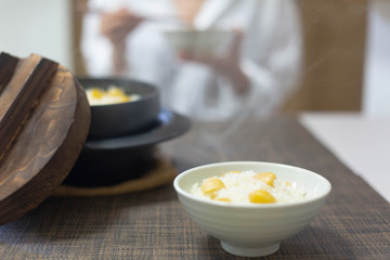 秋の味覚、秋のイメージ、栗ご飯