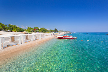 Obraz premium Błękitna laguna na plaży na Riwierze Tureckiej w pobliżu Tekirova
