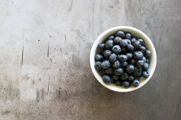 Fototapeta na wymiar Bowl of Blueberries