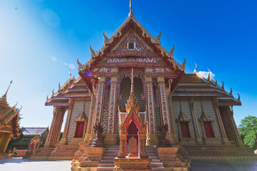 Naklejka premium Wat Phrom Rangsi, Lopburi, Thailand : This temple has an ubosot with four porches. The bell-shape chedi is similar to the Phra Borommathat, a chedi containing a Buddha relic, in Nakhon Si Thammarat.