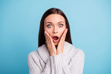 Close up photo of impressed frustrated girl hear unbelievable work novelties shout wow unexpected wear fashionable pullover isolated over blue color background