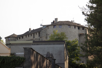 Fototapeta na wymiar paese e castello di Compiano Parma Italia