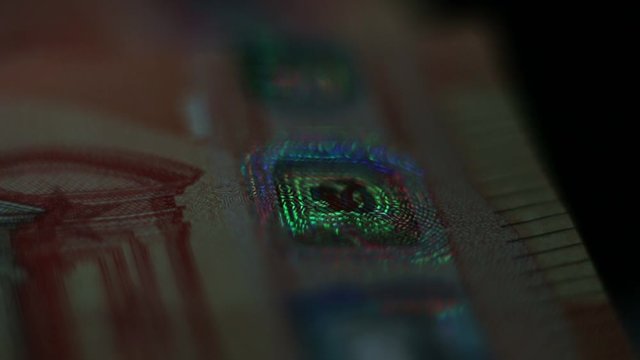 The Security Features Of The Euro Banknotes. The Light Moves Right