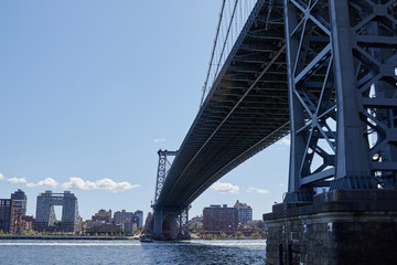 Manhattan bridge from below